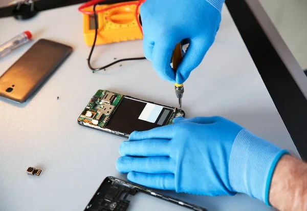 common issues requiring urgent smartphone repairs